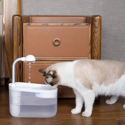 Give your cat fresh, flowing water with this wireless water fountain. Designed for quiet operation, smart filtration, and easy cleaning — ideal for healthy hydration and preventing urinary issues.